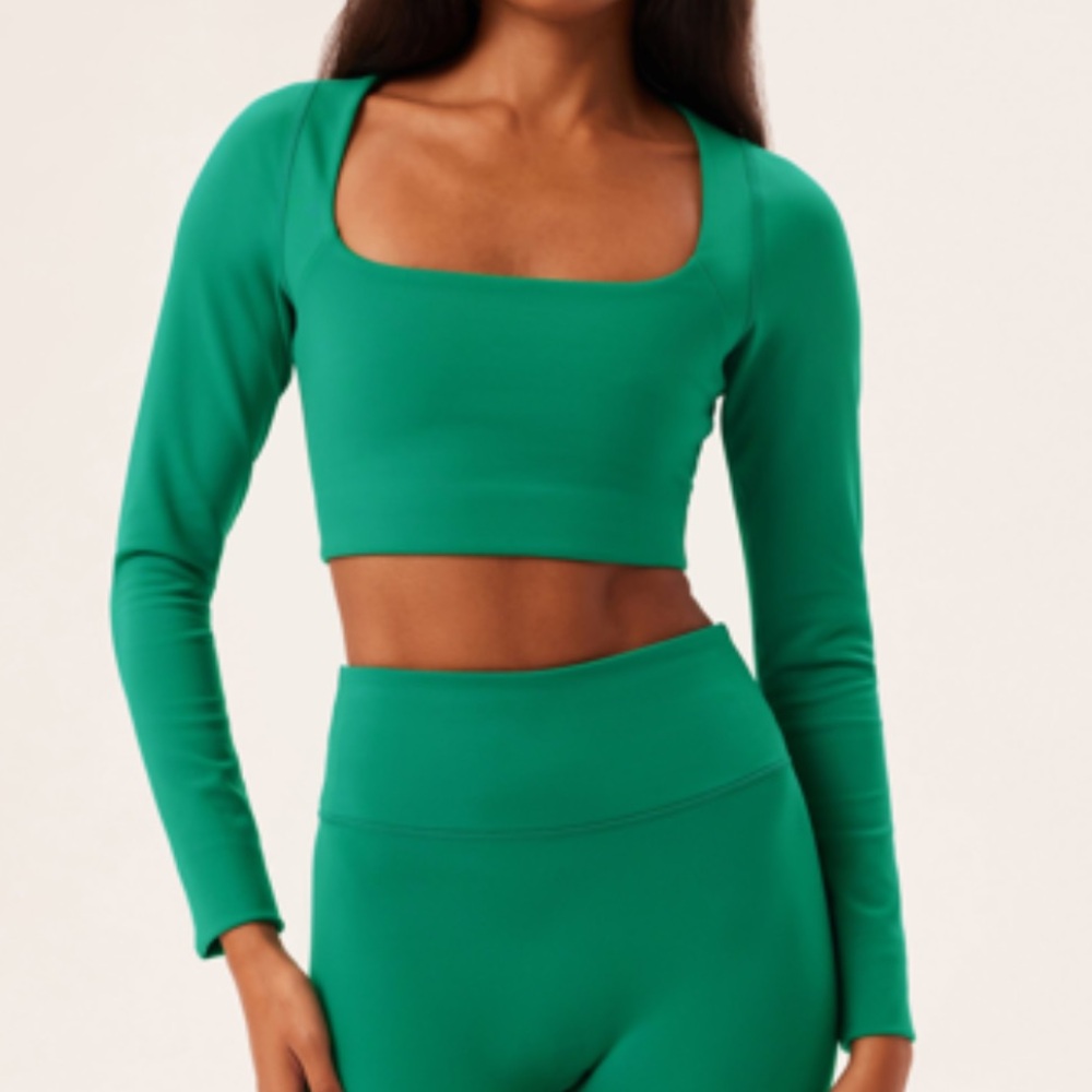 Girlfriend Collective Long Sleeved Crop Top, true green!